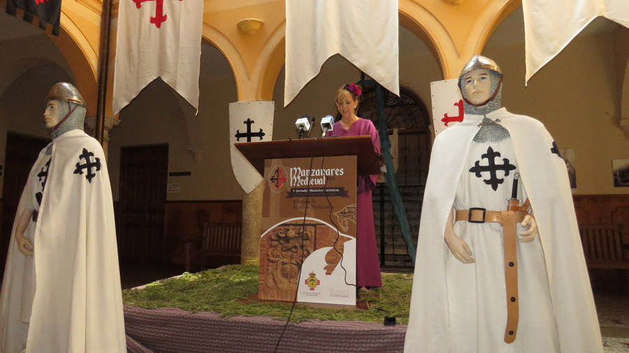 Silvia Cebrián (Concejala de Cultura del Ayuntamiento de Manzanares), durante la presentacion de las V Jornadas Medievales de Manzanares, Ciudad Real, España 