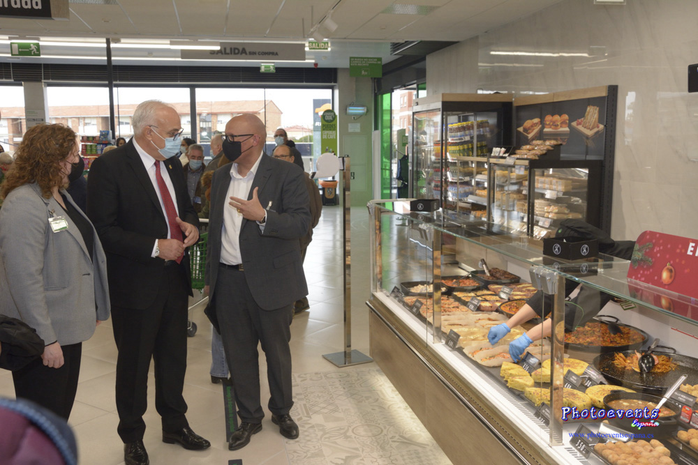 Inauguración del nuevo supermercado Mercadona en Manzanares (Sección "Listo para comer" )) 