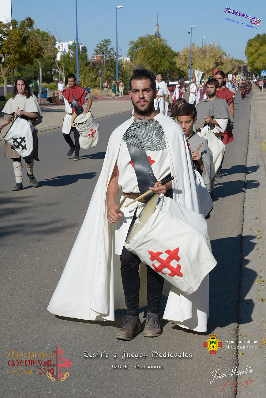 Desfile a juegos medievales de Manzanares