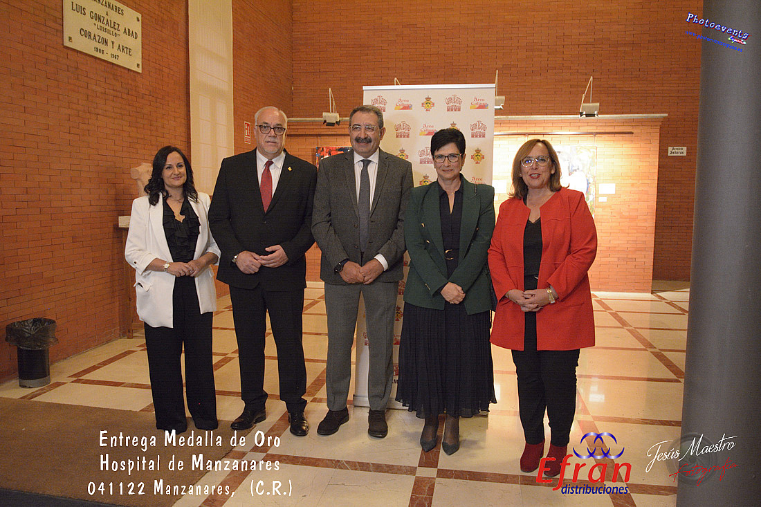 Entrega Medalla de Oro al Hospital Virgen de Altagracia de Manzanares