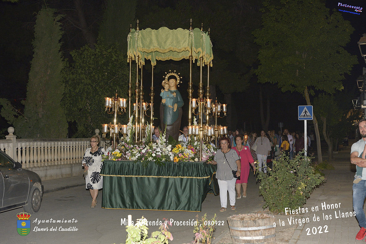 Misa, ofrenda y procesión de la Virgen de los Llanos 2022, Llanos del Caudillo