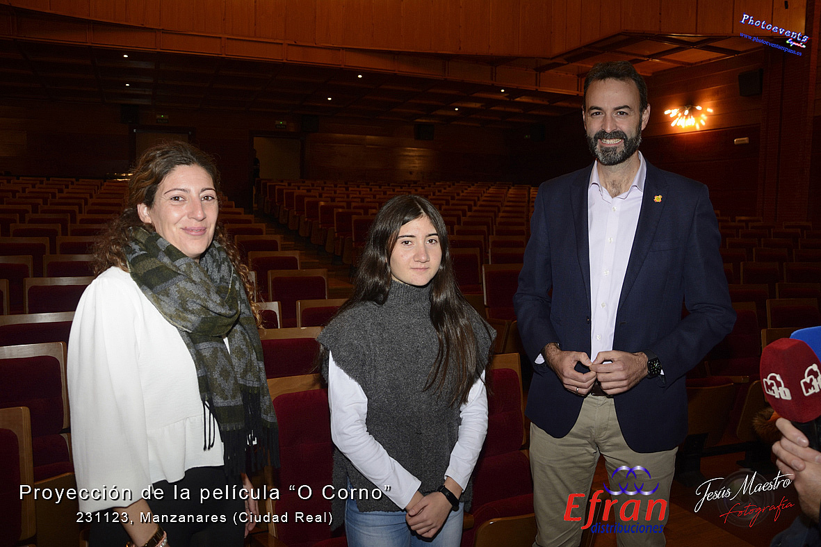 Previo a la proyección de la película “O Corno” en Manzanares, con la actriz Daniela Hernán, una de las protagonistas.