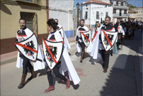 Desfile de la comitiva Medieval,durante las XLII Recreaccion hirtórico medievales de Montiel, Ciudad Real, España2016   