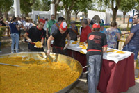 Paella popular con motivo de las fiestas patronales de Manzanares, Ciudad Real, España 
