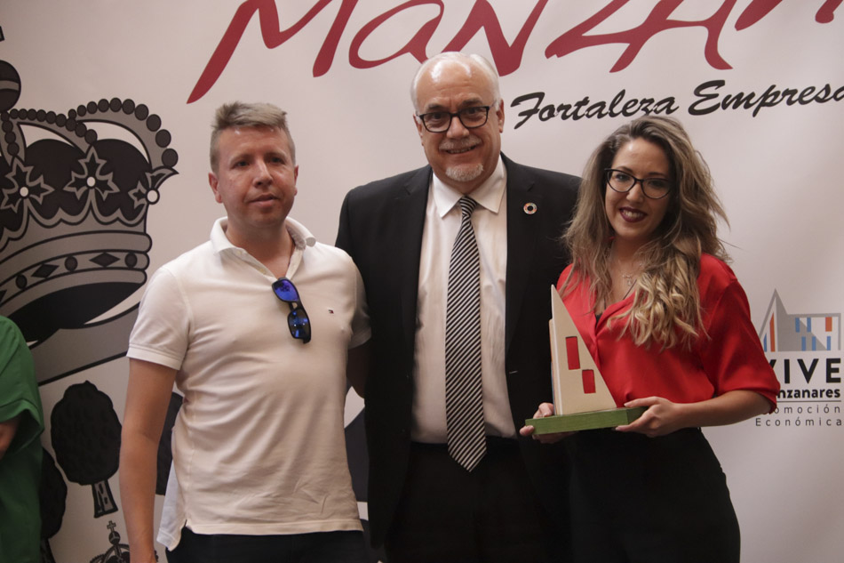 Play in Class gana el IX concurso 'Emprende en Manzanares'