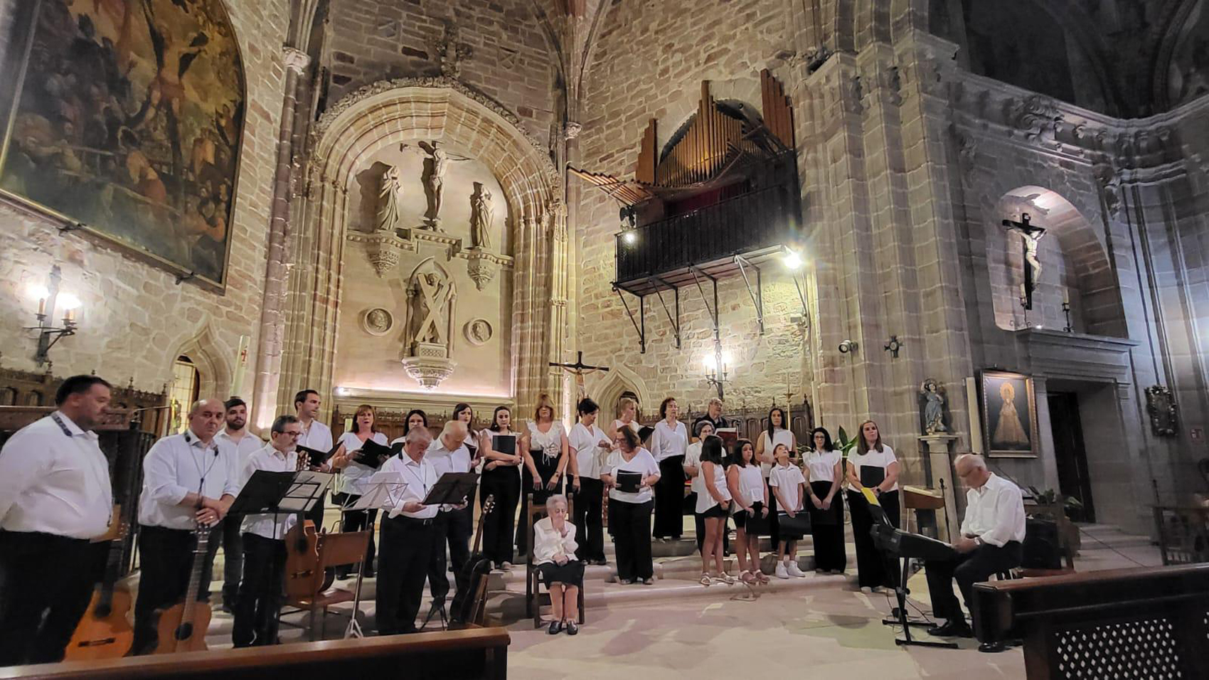 La Iglesia de San Andrés acoge el concierto del 50 Aniversario del Coro Parroquia 