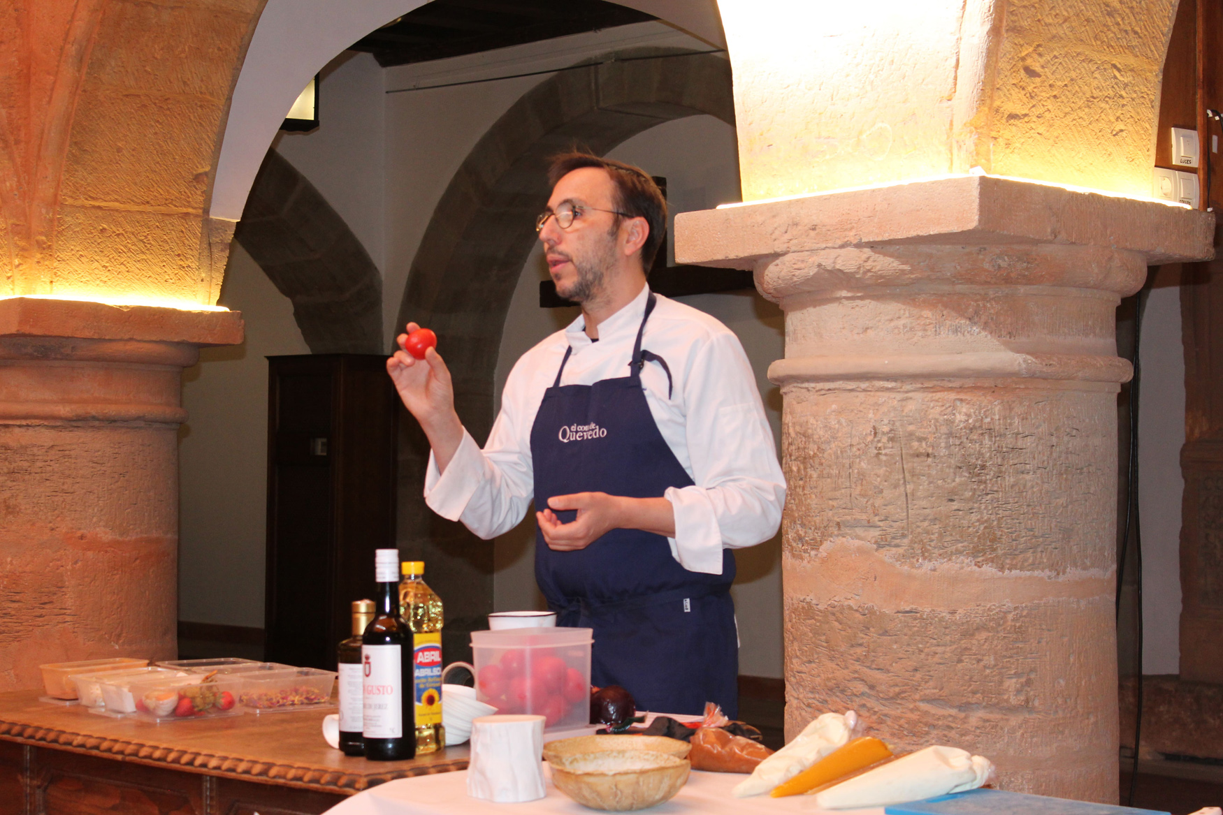 El chef con una Estrella Michelín José Antonio Medina imparte un Taller de Cocina Saludable en Villanueva de los Infantes
