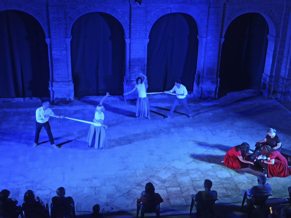 Teatro Juan de Leon, durante representación en Vva. de Los Infantes 