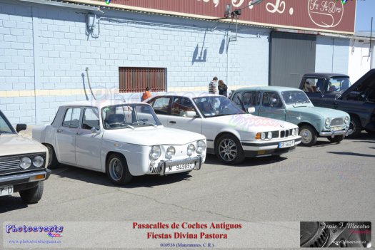 Pasacalles coches antiguos Divina Pastora