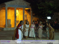 Grupo de teatro local durante representacion de El Avaro, Alhambra 090814